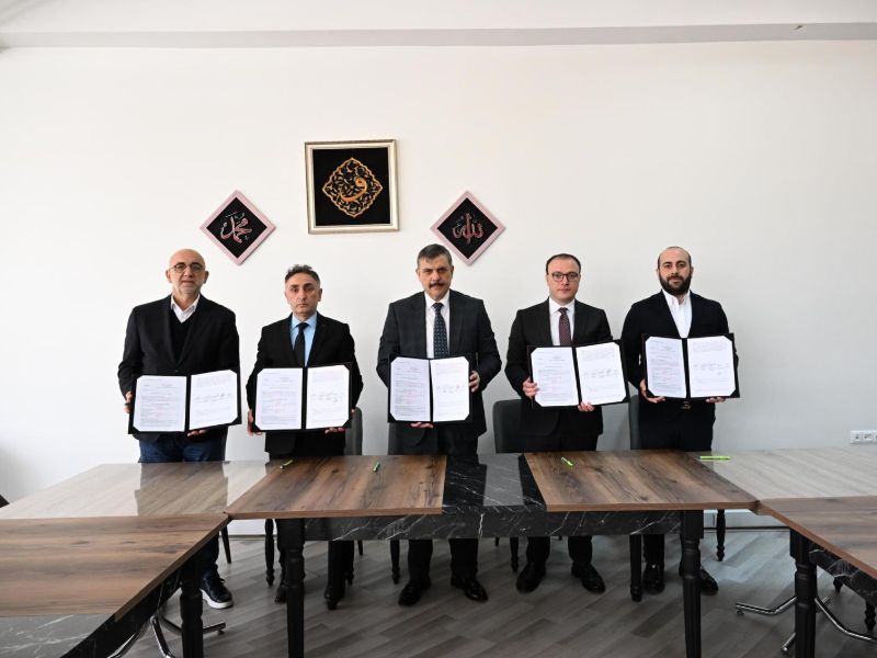 Vali Mustafa Çiftçi, Şehit Burak Tortumlu Aile Destek Eğitim Merkezi’ni Ziyaret Etti