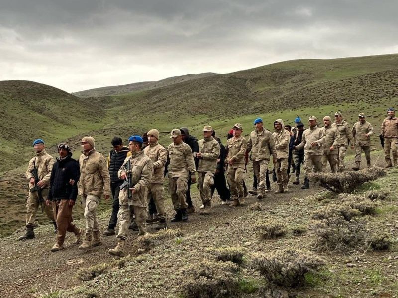 Karayazı’da Göçmen Kaçakçılığına Yönelik Operasyonda 1 Organizatör Tutuklandı