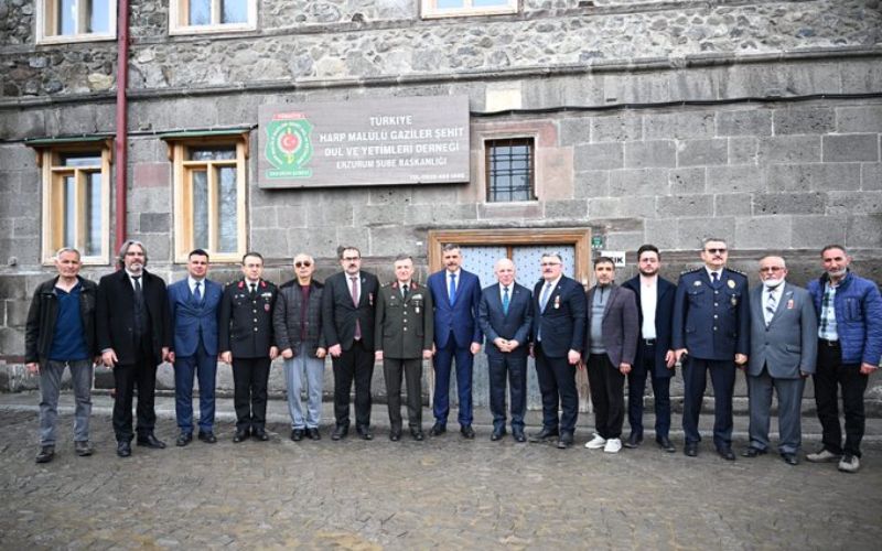 Vali Mustafa Çiftçi, Şehit ve Gazi Derneklerini Ziyaret Etti