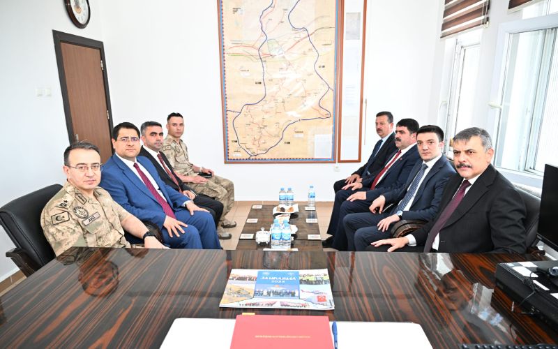 Vali Mustafa Çiftçi’den Köprüköy İlçe Jandarma Komutanlığına Ziyaret