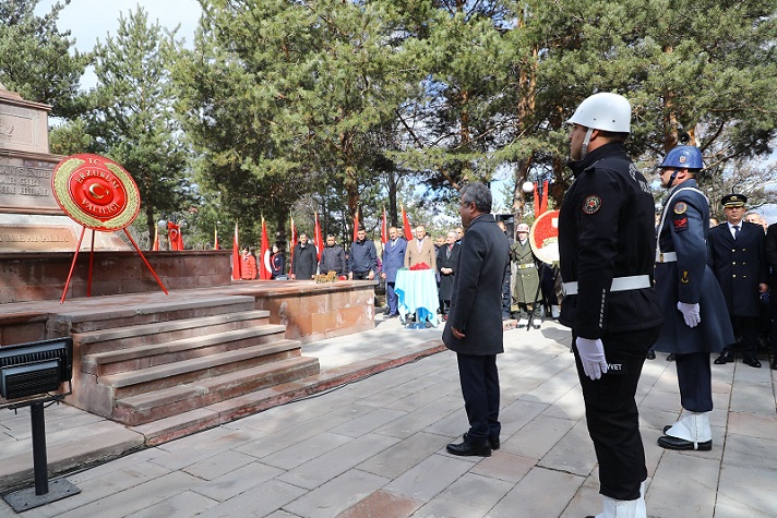 Erzurum'da Çanakkale zaferi ve şehitler anıldı